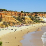 Praia do Barranco das Belharucas